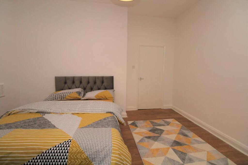Ideal 2 Bed Flat Close To City Apartment London Exterior photo