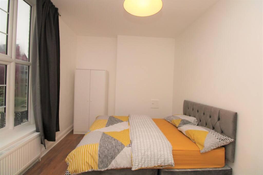Ideal 2 Bed Flat Close To City Apartment London Exterior photo